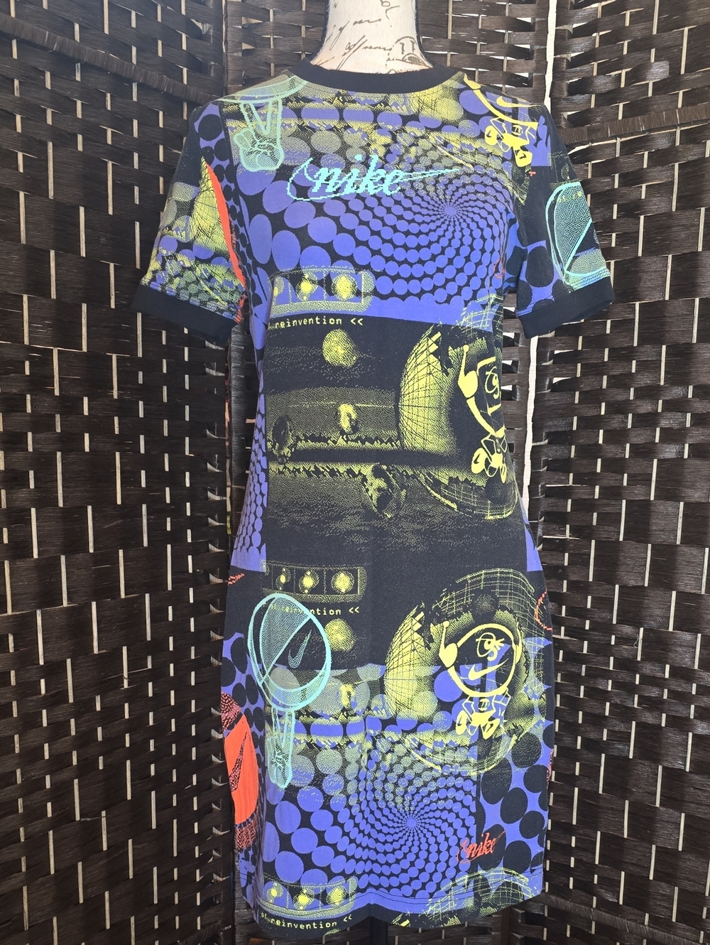 Nike Sportswear Graphic Reinvention Rave Psychedelic Bodycon Dress, Large, EUC